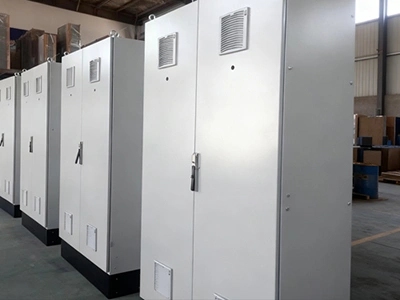 حاويات لوحات التحكم الكهربائية