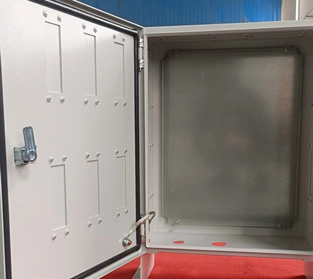 حاوية لوحة التحكم الكهربائية، تُثبت على الجدار