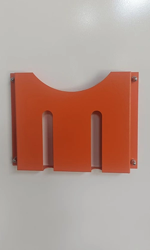 كابينة سيرفرات وشبكات مثبتة على الأرض 