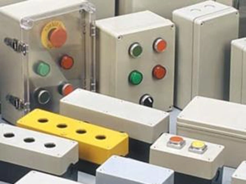 صندوق اللوحات الكهربائية من البلاستيك (ABS / PC)